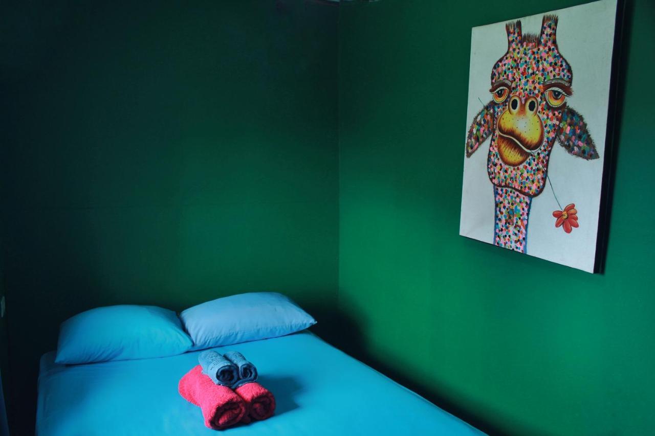 Twin Fin Hostels Bocas Town Bagian luar foto